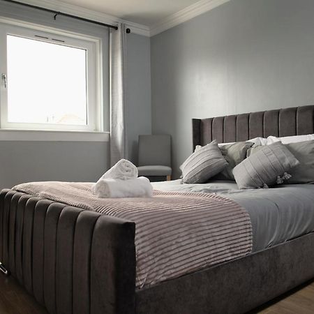 Modern 2-Bed Haven, Free Parking Apartment EDI Exterior photo