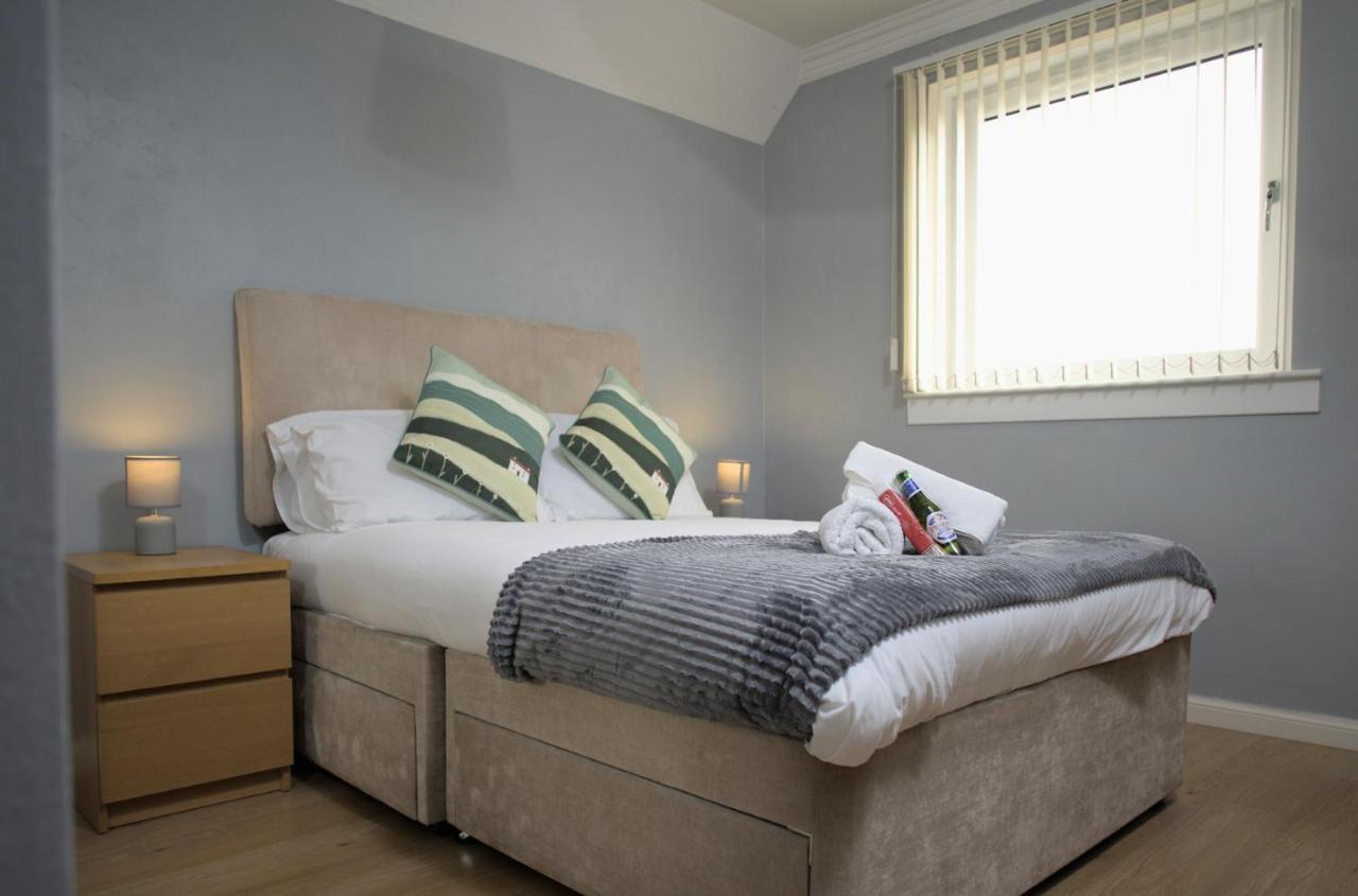 Modern 2-Bed Haven, Free Parking Apartment EDI Exterior photo